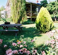 Holyrood House - Accommodation Melbourne