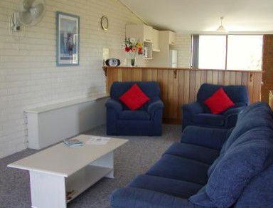 Penguin Mews - Accommodation Melbourne 0