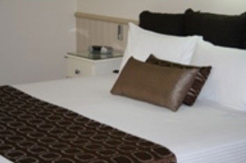 Comfort Inn & Suites Robertson Gardens - Accommodation Melbourne 1
