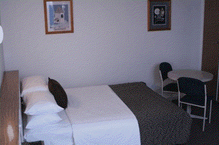 Burkes Hotel Motel - Accommodation Melbourne 1