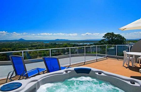 Noosa Hill Resort - Melbourne 4u 4