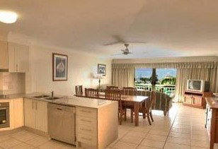 Kirra Palms Holiday Apartments - Accommodation Melbourne 1