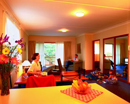 Oxley Court Serviced Apartments - Accommodation Melbourne 0