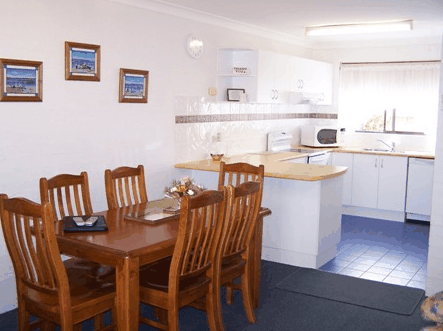 Peninsular Apartments - Accommodation Melbourne 4
