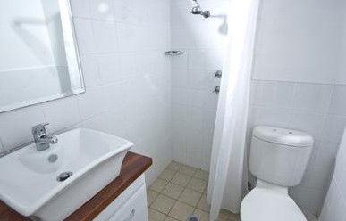 City Crown Lodge - Accommodation Melbourne 4