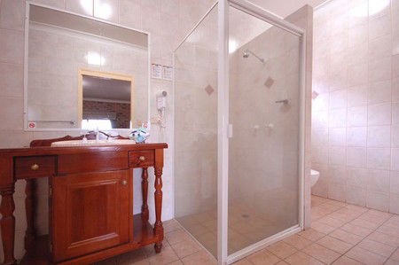 Country Gardens Motor Inn - Accommodation Melbourne 1