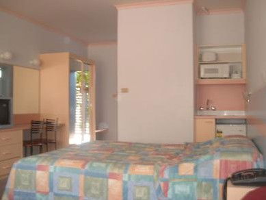 Golden Sands Motor Inn - Accommodation Melbourne 1