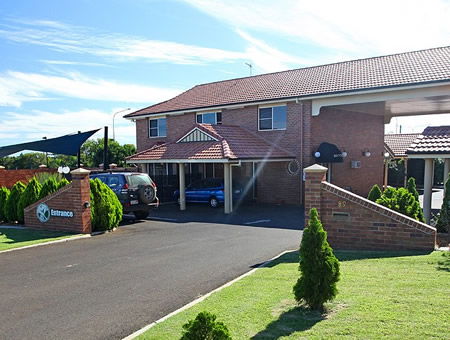 Cotswold Motor Inn - Accommodation Melbourne 1