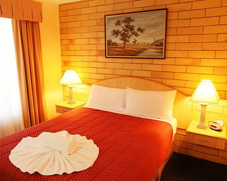 Cotswold Motor Inn - Accommodation Melbourne 2