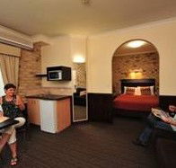 Highlander Motor Inn And Apartments - Accommodation Melbourne