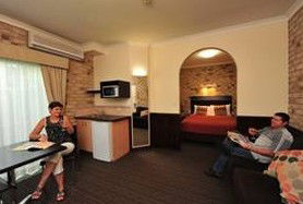 Highlander Motor Inn And Apartments - Accommodation Melbourne 0
