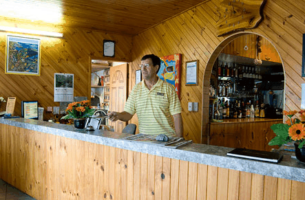 Barrier Reef Motel - Accommodation Melbourne 5