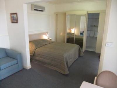 Country Comfort Cowra Countryman Motor Inn - Accommodation Melbourne 1