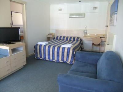 Country Comfort Cowra Countryman Motor Inn - Accommodation Melbourne 2