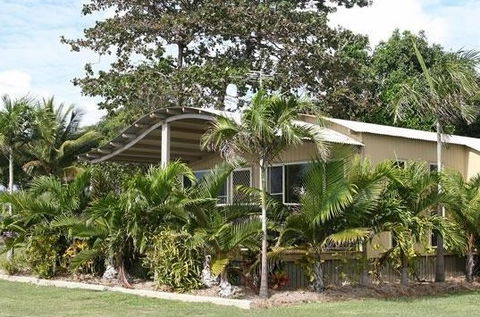 BIG4 Rollingstone Beach Caravan Resort - Accommodation Melbourne 0