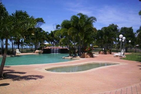 BIG4 Rollingstone Beach Caravan Resort - Accommodation Melbourne 4