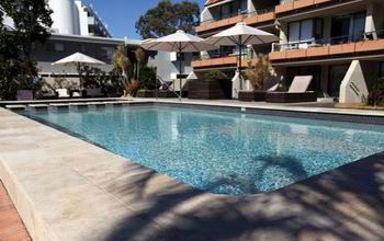 Hotel Laguna - Accommodation Melbourne 3