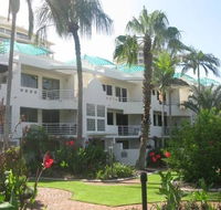 Camargue Beachfront Apartments - Accommodation Melbourne