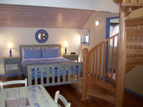 Rayville Boat Houses - Accommodation Melbourne 2