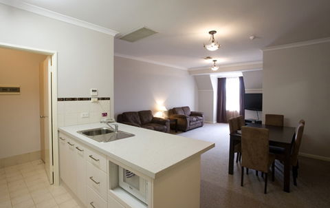 Regal Apartments - Accommodation Melbourne 1