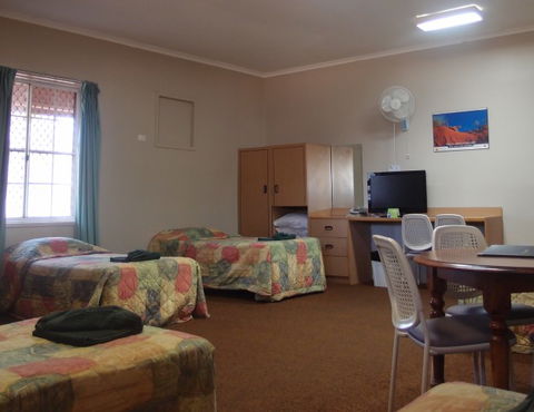 Bluestone Motor Inn - Accommodation Melbourne 1