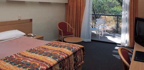 Kings Canyon Resort - Melbourne 4u 1
