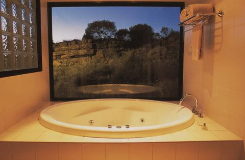 Kings Canyon Resort - Melbourne 4u 3