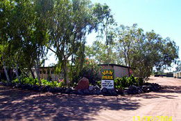 Threeways Roadhouse Tourist Park - Melbourne 4u 0