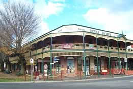 Royal Hotel Daylesford - Accommodation Melbourne 0