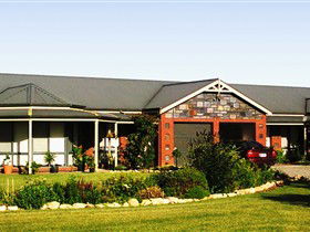 Marandoo Estate Homestead - Melbourne 4u 0