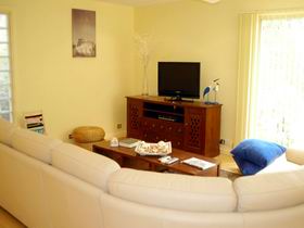 The Liteva Beach House - Accommodation Melbourne 0