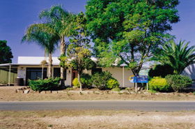 Salters Station - Accommodation Melbourne 0