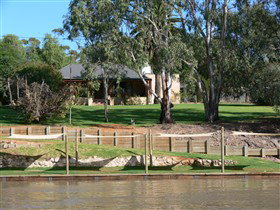 Roonka Riverfront Cottages - Accommodation Melbourne 0