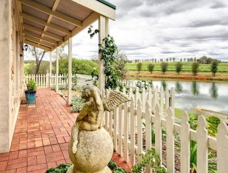 Stonewell Cottages And Vineyards - Accommodation Melbourne 2