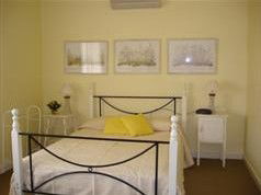 Wild Berry Cottage - Melbourne 4u 1