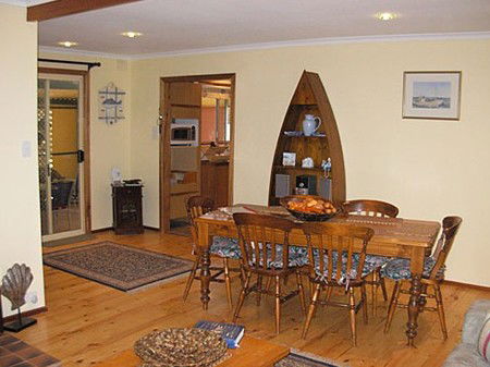The Liteva Beach House - Accommodation Melbourne 3