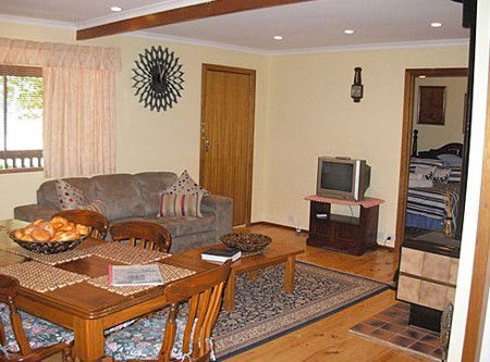 The Liteva Beach House - Accommodation Melbourne 4