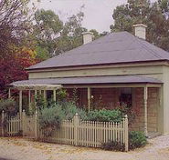 Miriams Cottage - Accommodation Melbourne