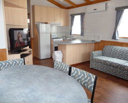 Victor Harbor Holiday And Cabin Park - Melbourne 4u 0