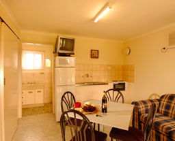 Victor Harbor Holiday And Cabin Park - Melbourne 4u 2