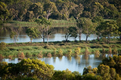 Riverview Rise Retreats - Melbourne 4u 4