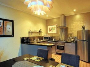 Riverview Rise Retreats - Melbourne 4u 6
