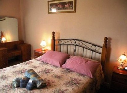 Kirazz House (Rowsell's House) - Accommodation Melbourne 5
