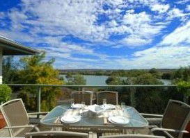 Riverscape Holiday Home - Accommodation Melbourne 1