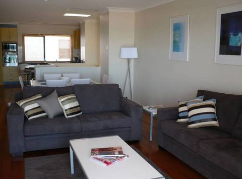 Moana Beach Holiday Apartments - Melbourne 4u 6