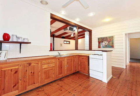 Sea Sand And Scrub Holiday House - Accommodation Melbourne 6