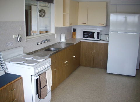 Riverfront Holiday House - Accommodation Melbourne 3
