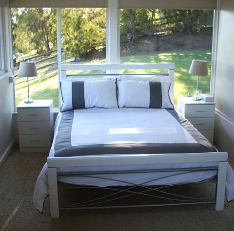 Riverfront Holiday House - Accommodation Melbourne 4