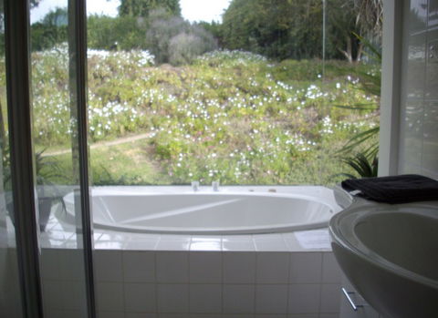 Riverfront Holiday House - Accommodation Melbourne 9