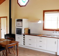 The Old Oak Bed and Breakfast - The Shearing Quarters - Accommodation Melbourne
